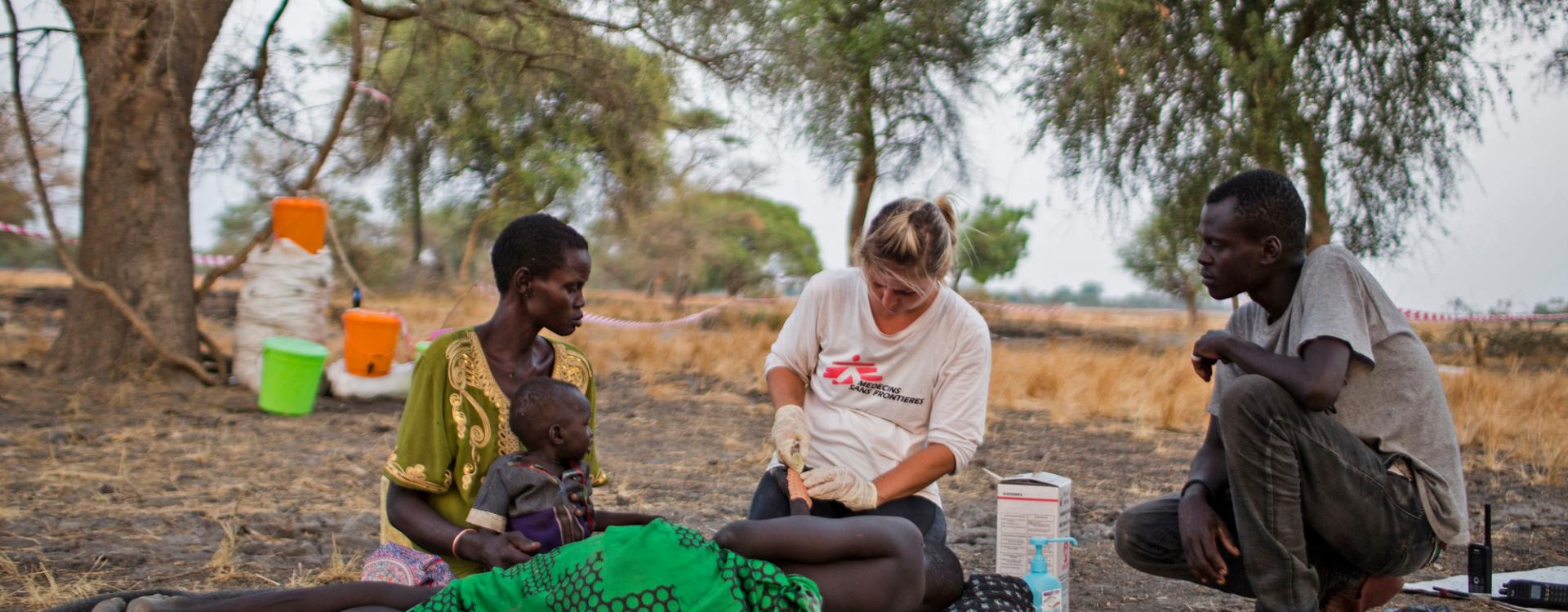 Outdoors support clinics, Thaker. Leer, South Sudan