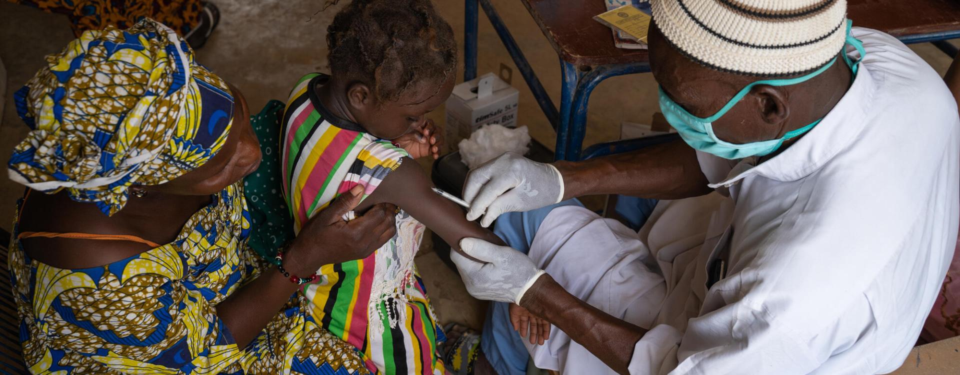 Campaña de vacunación de sarampión en Tombuctú, Mali