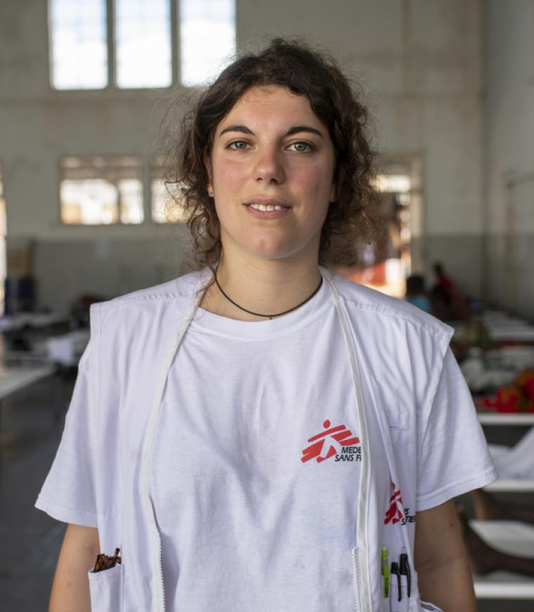CARING FOR PATIENTS WITH  CHOLERA IN MSF’S MAR AZUL CHOLERA TREATMENT CENTRE, BEIRA