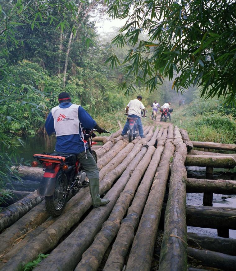 'Desert Sanitaire' in DRC - August 2003 - Carl De Keyzer