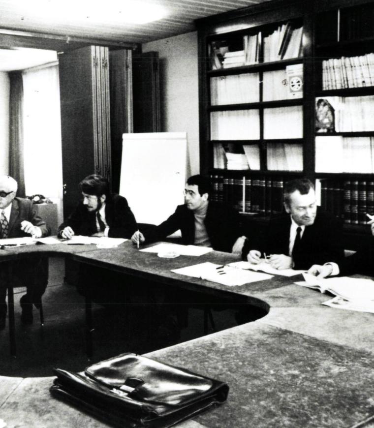 Firma de la carta para la creación de MSF en París, en diciembre de 1971