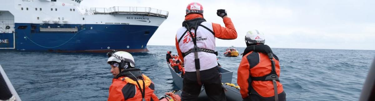 Rescate de un barco de madera en apuros en aguas internacionales cerca de Libia. 48 personas, incluidos 9 menores fueron rescatados por el Geo Barents, el 13 de febrero de 2023.