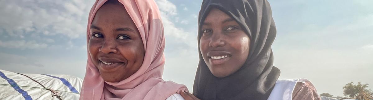 Sijood y Raheeb, refugiadas sudanesas que ahora trabajan como promotoras de salud con MSF en Adré, Chad.
