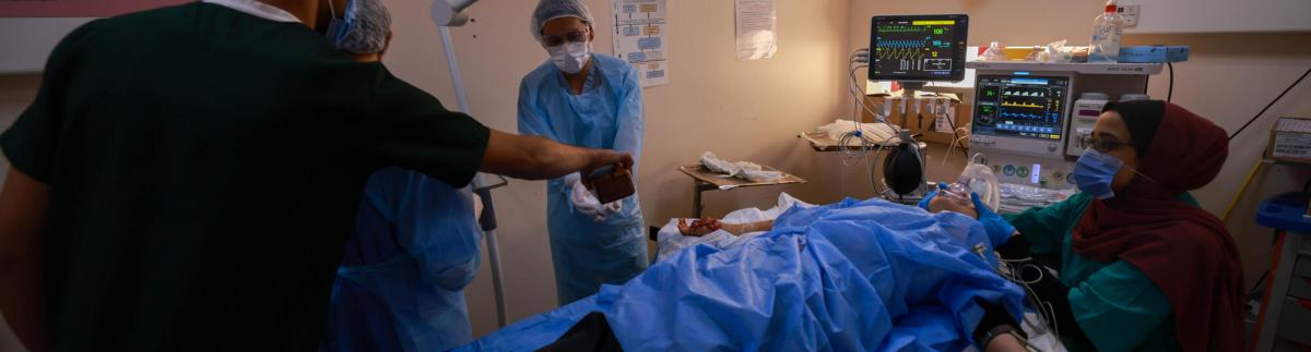 Cirugía en el hospital de Al Aqsa. 29 de noviembre de 2023. Gaza.