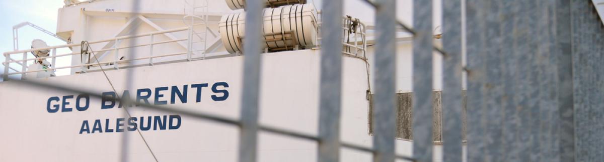 El Geo Barents retenido en el puerto italiano de Marina di Carrara. 