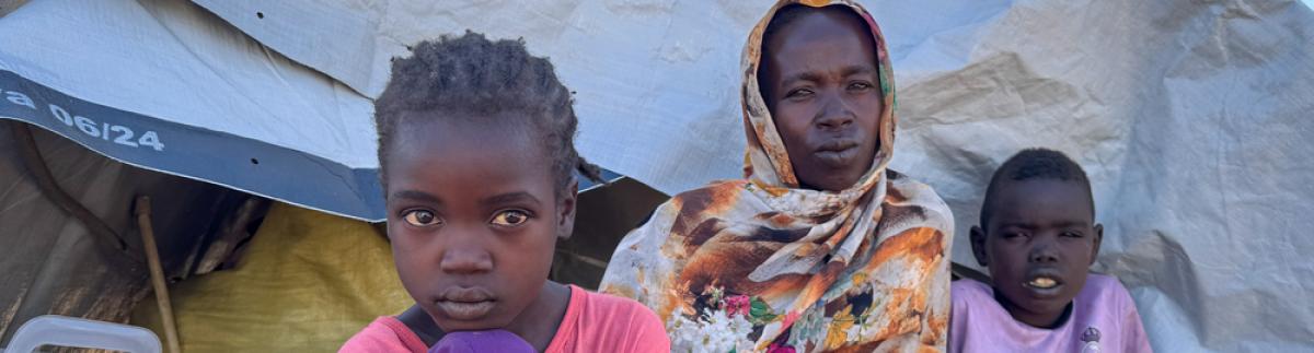 Familia desplazada de El Fasher