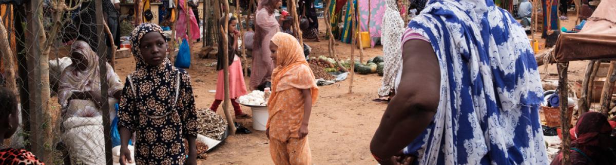 Mercado del campo de personas refugiadas de Mbera, en el sureste de Mauritania. Agosto de 2018.