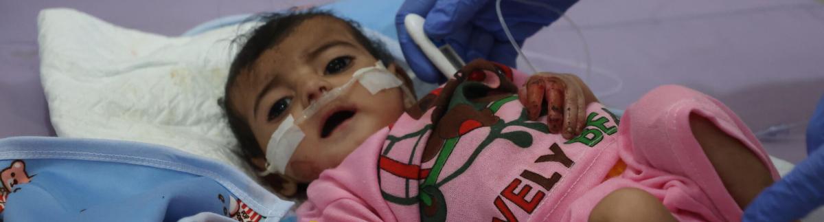 Niño ingresado en el Centro de Alimentación Terapéutica del Hospital General de Abs, que cuenta con el apoyo de MSF. Se le diagnosticó desnutrición aguda grave y actualmente está recibiendo tratamiento.