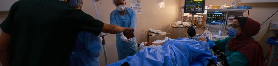 Cirugía en el hospital de Al Aqsa. 29 de noviembre de 2023. Gaza.