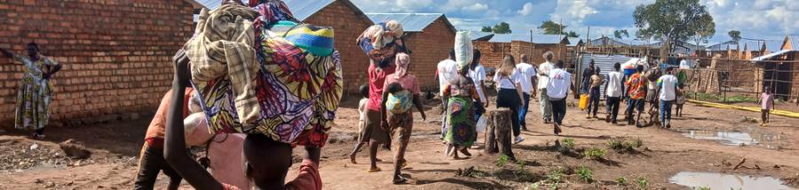 Personas refugiadas congoleñas en el campo de Musenyi, Burundi