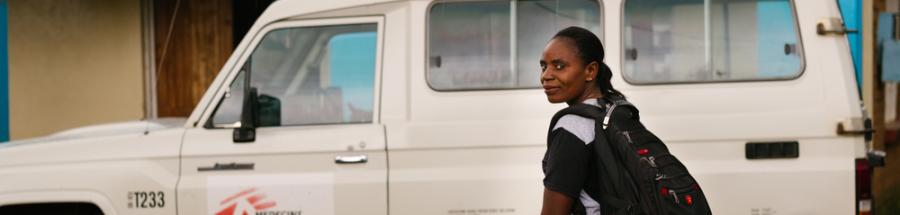 Alice Matambo, trabajadora sanitaria comunitaria de MSF, trabaja en el proyecto de asistencia a trabajadoras sexuales en Dedza, Malaui.