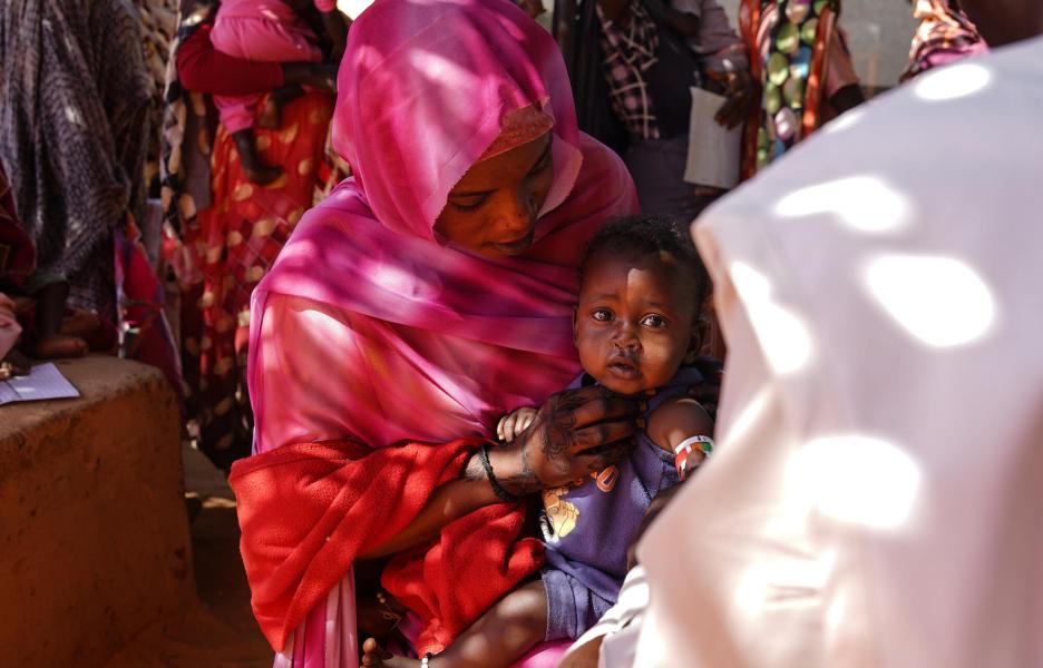 Clínica MSF en el campo de personas desplazadas de Zamzam, en la que malviven 300.000 personas