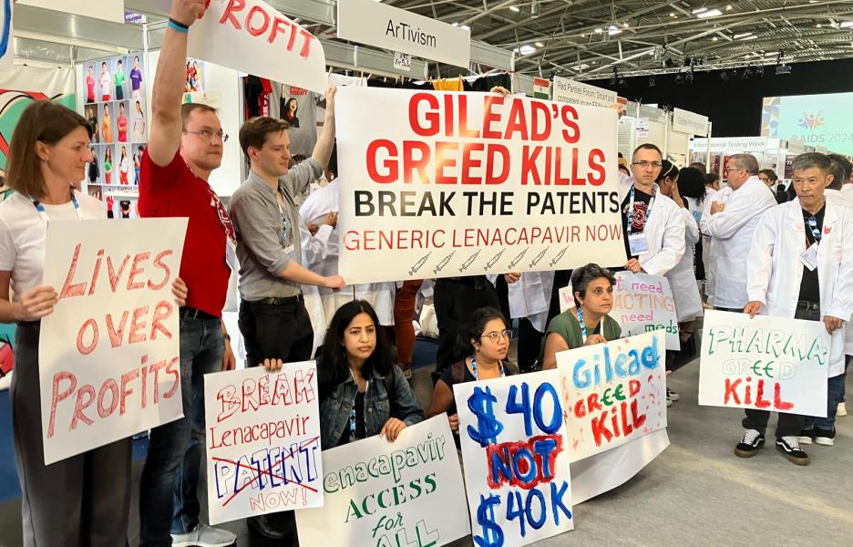 Protesta de MSF contra Gilead en la IAC 2024