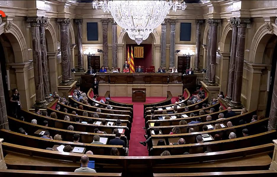 Parlament de Catalunya durante la lectura de la declaración