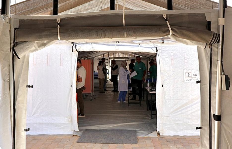 En nuestro hospital de campaña de reciente creación, situado en Deir Al Balah, en el centro de Gaza, el personal de MSF presta atención sanitaria esencial a los pacientes pediátricos.