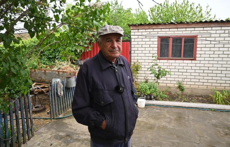 Anatoliy Andrievsky, 74, in Myrolyubivka, Kherson region, Ukraine.