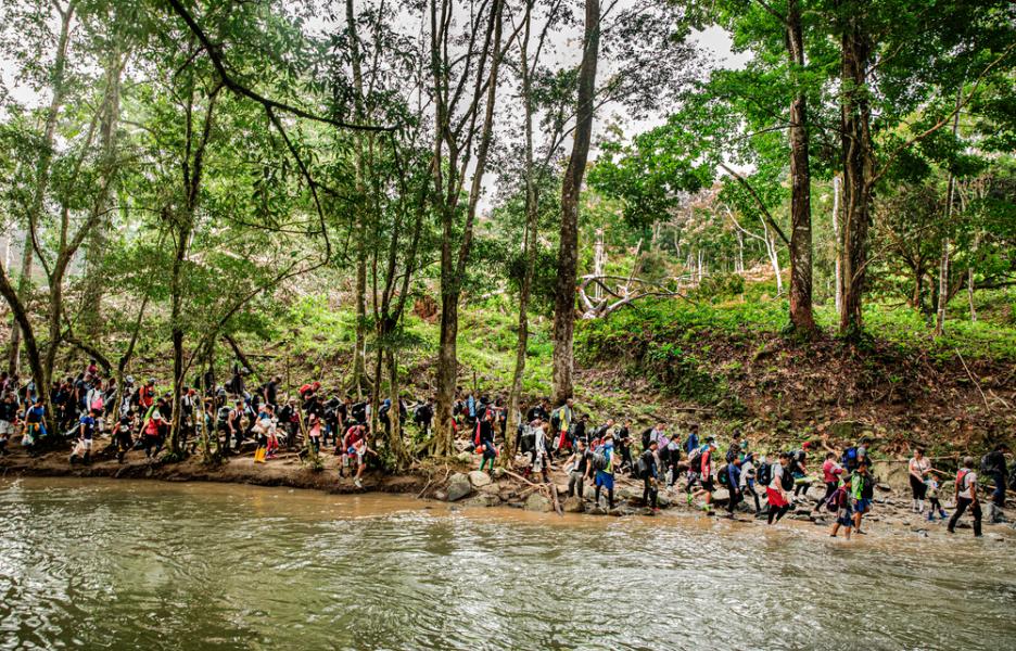Durante su viaje por el Darién, los migrantes deben cruzar los ríos Acandí y Tuquesa.