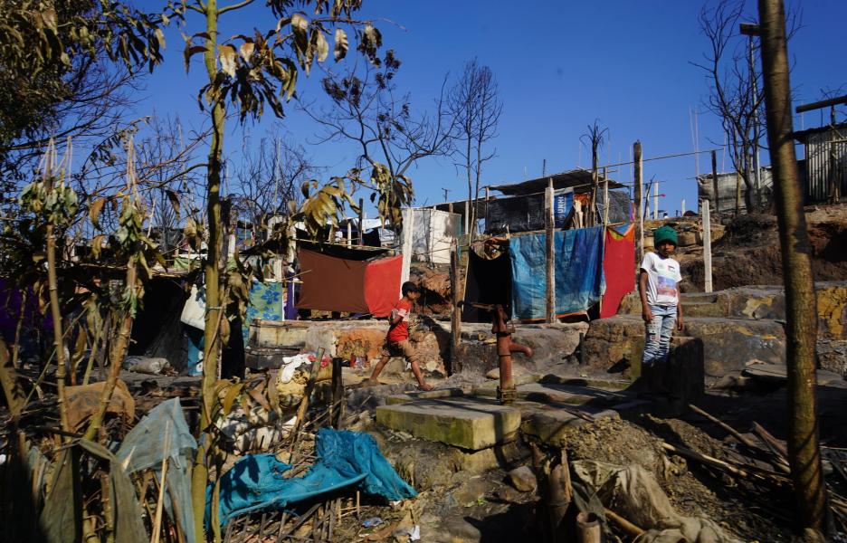 Tras el incendio en el Campo 5. Cox's Bazar, Bangladesh