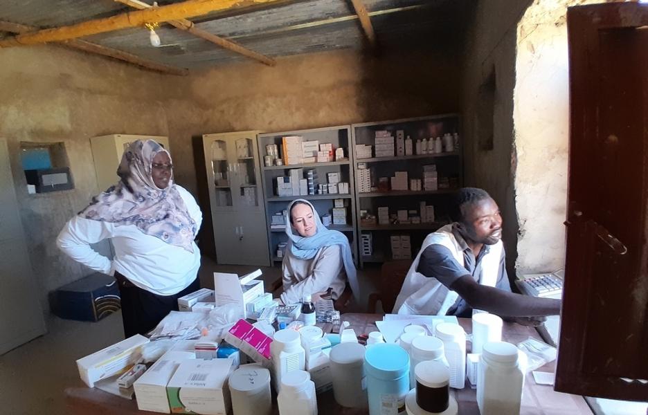  Farmacia del proyecto de MSF en Torung Tonga