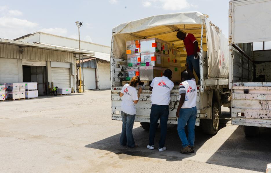 Envío de 80 toneladas de equipo y suministros médicos Haití