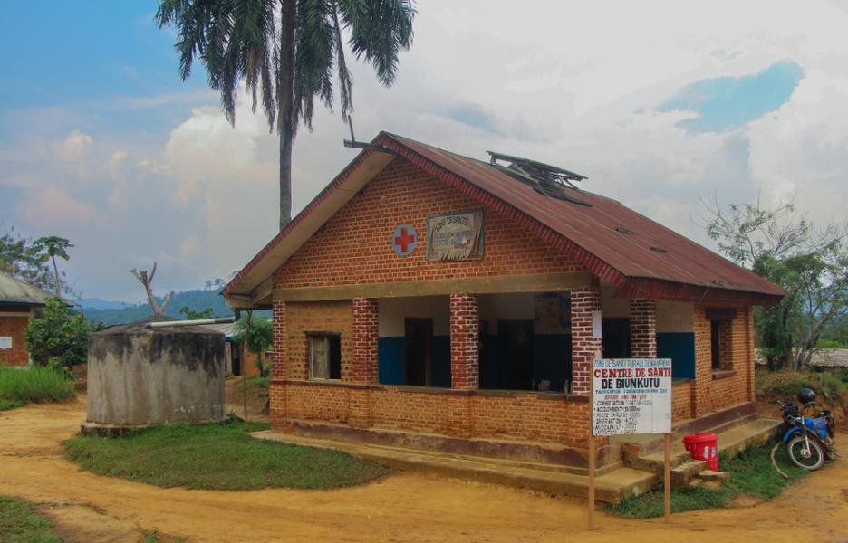 Epidemia de sarampión en Kampene