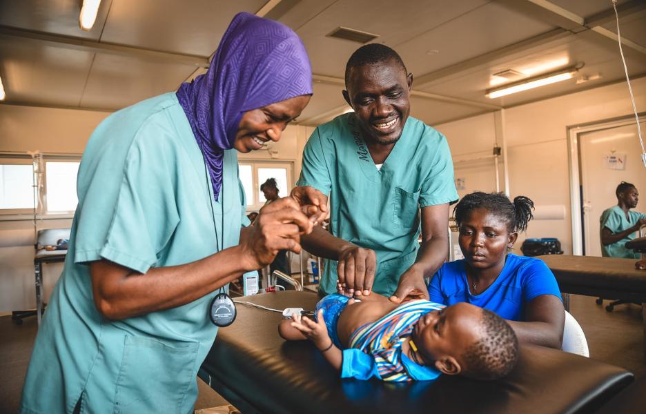Sala de urgencias de nuestro hospital materno-infantil en el distrito de Kenema, Sierra Leona.