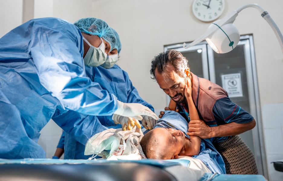 Respuesta a la crisis de los rohingya: Shofi, paciente con absceso