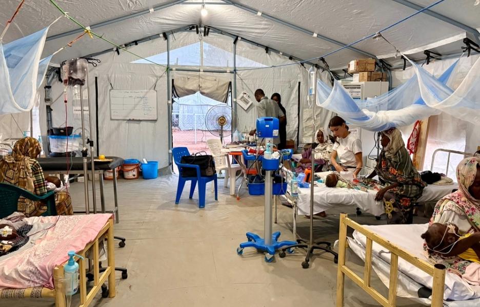 Unidad de cuidados intensivos del ala pediátrica del hospital de Tawila. Darfur Norte, Sudán.