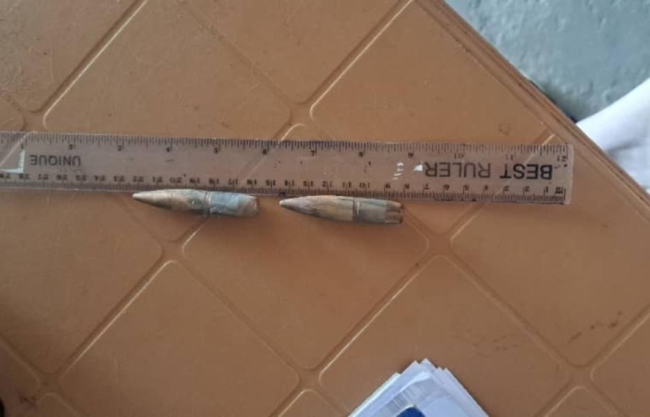 Tras el ataque, nuestro equipo encontró varias balas que habían alcanzado la infraestructura de las instalaciones.