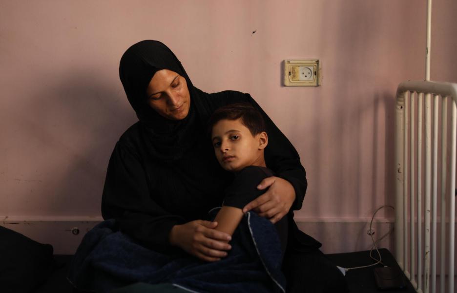 Khader necesita una evacuación médica urgente.