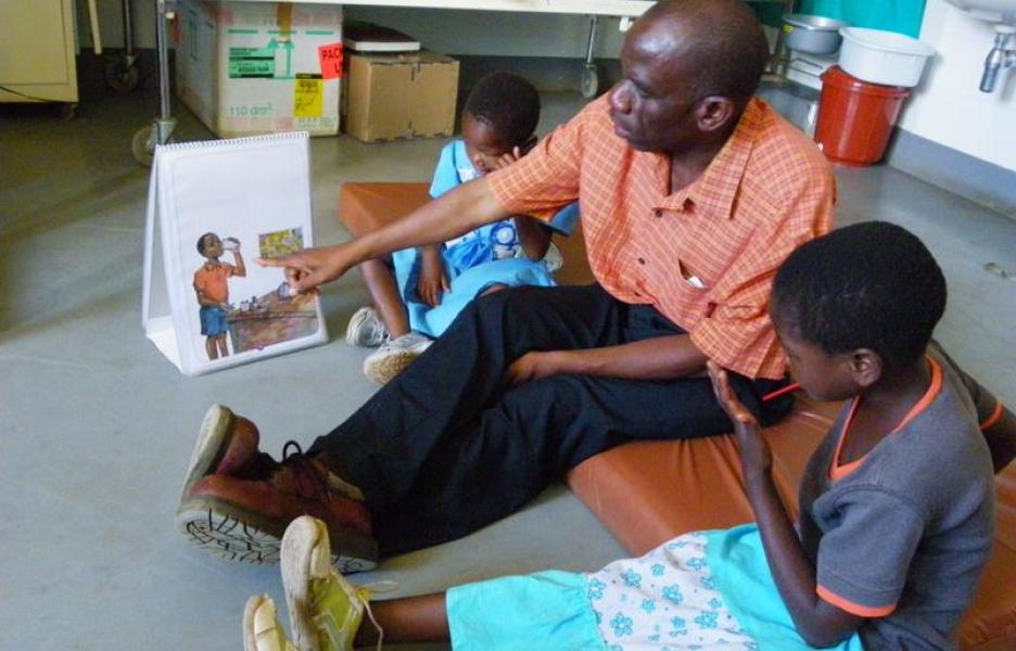 Grupos de apoyo para pacientes en tratamiento con antirretrovirales. Chiradzulu, Malaui.