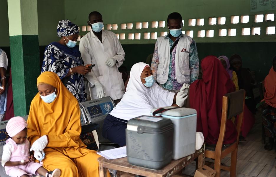 Vacunación contra la difteria en Bauchi, Nigeria.