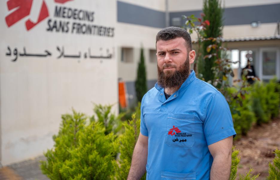 Abdularahman Arour, enfermero de la unidad de quemados en Atmeh, Siria