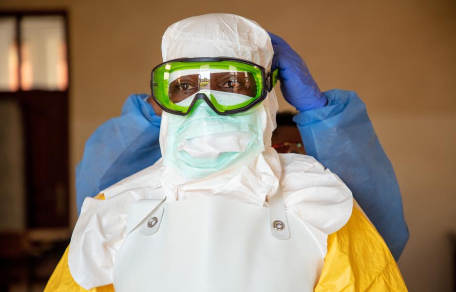 Formación al personal del hospital de Kyeshero, en Goma, sobre cómo trabajar en contexto de ébola. 
