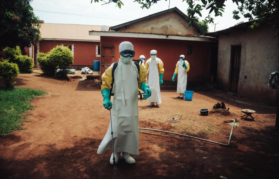 Descontaminación de la casa de una paciente de ébola