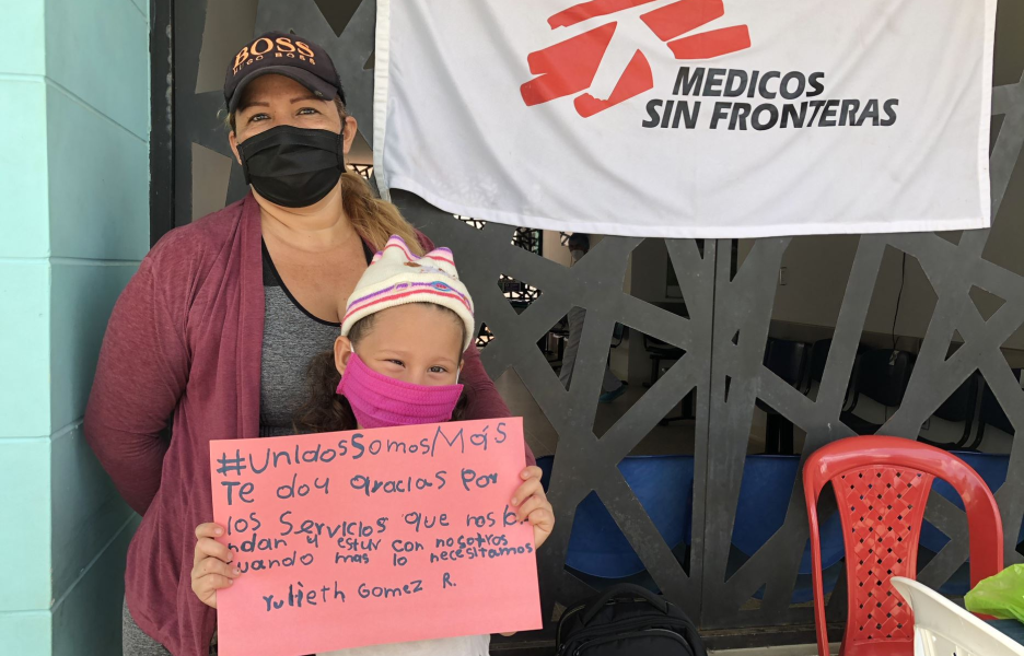 "Te doy gracias por los servicios que nos brindan y estar con nosotros cuando más lo necesitamos". La pequeña Yulieth Gomez agradece el trabajo de los sanitarios con un mensaje, enmarcado en la campaña 'Unidos somos más'. "Te doy gracias por los servicios que nos brindan y estar con nosotros cuando más lo necesitamos". La pequeña Yulieth Gomez agradece el trabajo de los sanitarios con un mensaje, enmarcado en la campaña 'Unidos somos más'.