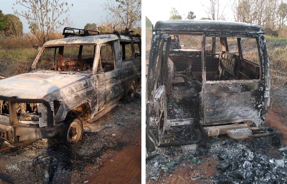 Vehículos de MSF quemados en los alrededores de Yei, Sudán del Sur Vehículos de MSF quemados en los alrededores de Yei, Sudán del Sur