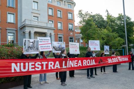 Entrega de firmas de Nuestra Línea Roja, 18 de mayo de 2026