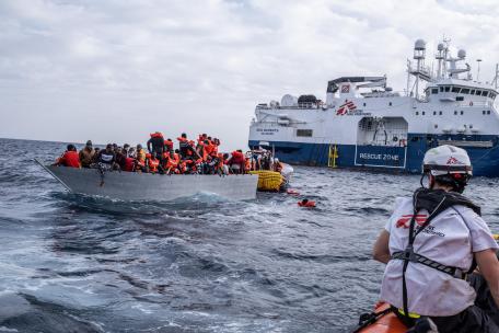 Rescate del Geo Barents, barco de búsqueda y rescate de MSF en el Mediterráneo, en noviembre de 2021