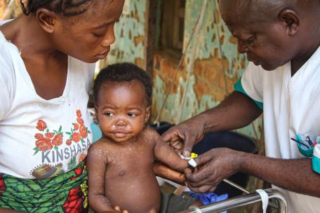 Epidemia de sarampión en Kampene
