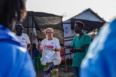 Equipo de MSF en el centro de tratamiento de cólera de Malakal.