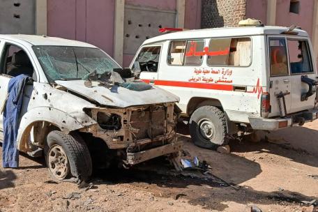 Ambulancias atacadas en el Hospital Saudi, en El Fasher, Darfur del Norte, el 13 de diciembre de 2024.