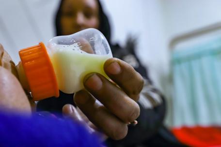 centro de alimentación terapéutica para pacientes hospitalizados (ITFC) apoyado por MSF en Raqqa, al noreste de Siria