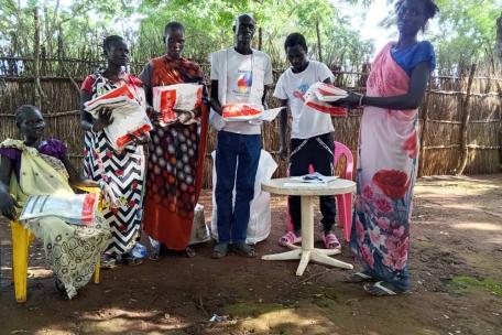 Distribución de mosquiteras en Kule