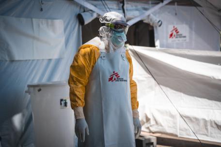  El personal de MSF recibe formación en la sede de Bruselas antes de su despliegue en zonas afectadas por el ébola. 