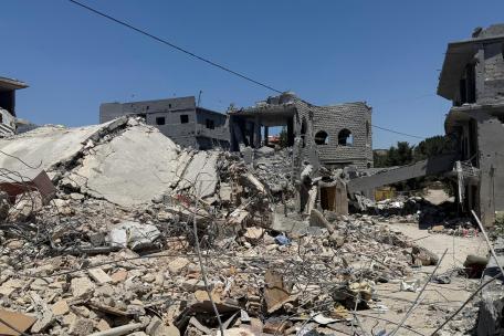 Destrucción en Sohmor tras los ataques israelíes durante la escalada de la guerra en el Líbano.