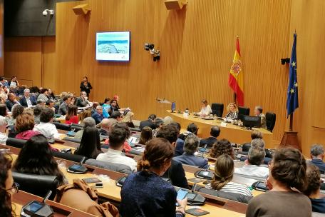 Sesión organizada por MSF en la sala Ernest Lluch del Congreso de los Diputados