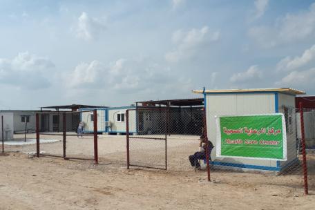 Centro de salud de Médicos Sin Fronteras, en funcionamiento en el campo de desplazados de Al Hol, en Siria