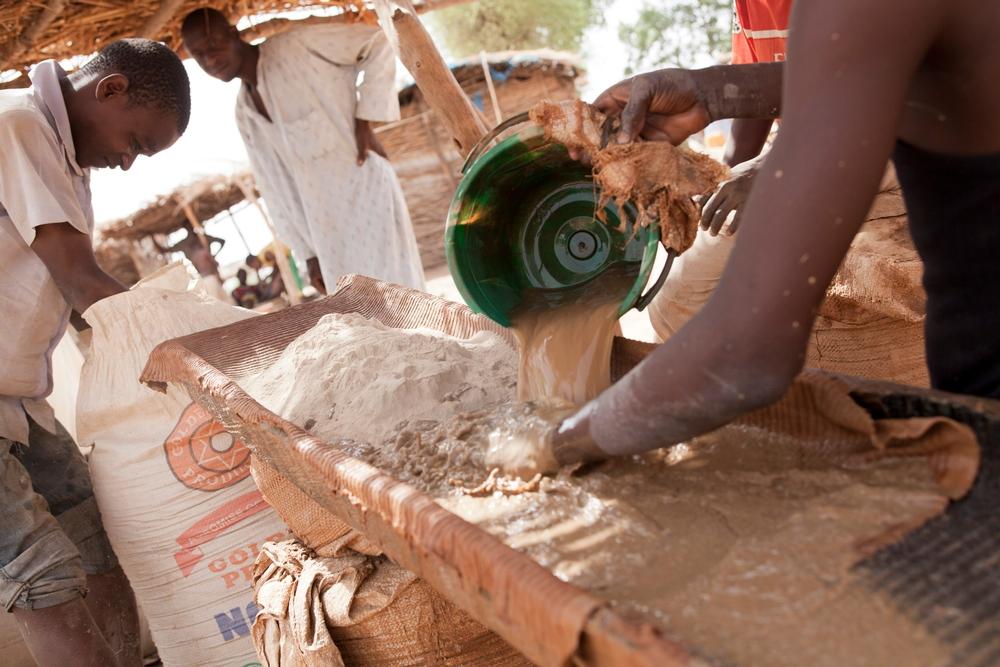 Zona de proceso de oro en Bagega. Área de proceso de oro en Bagega.