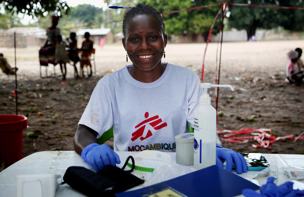 Mi nombre es Benvinda. Tengo 32 años y soy de Muidumbe. Soy enfermera y trabajo en MSF desde abril de 2021. 